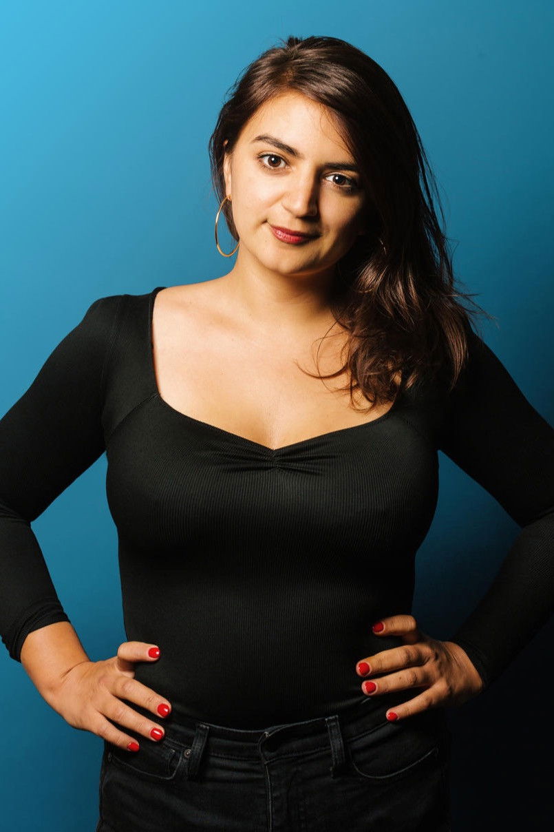 Victoire Tuaillon backdrop