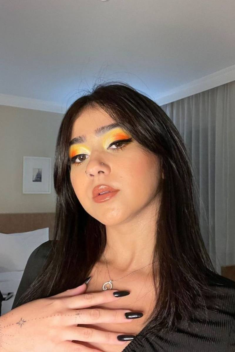 Beca Barreto backdrop