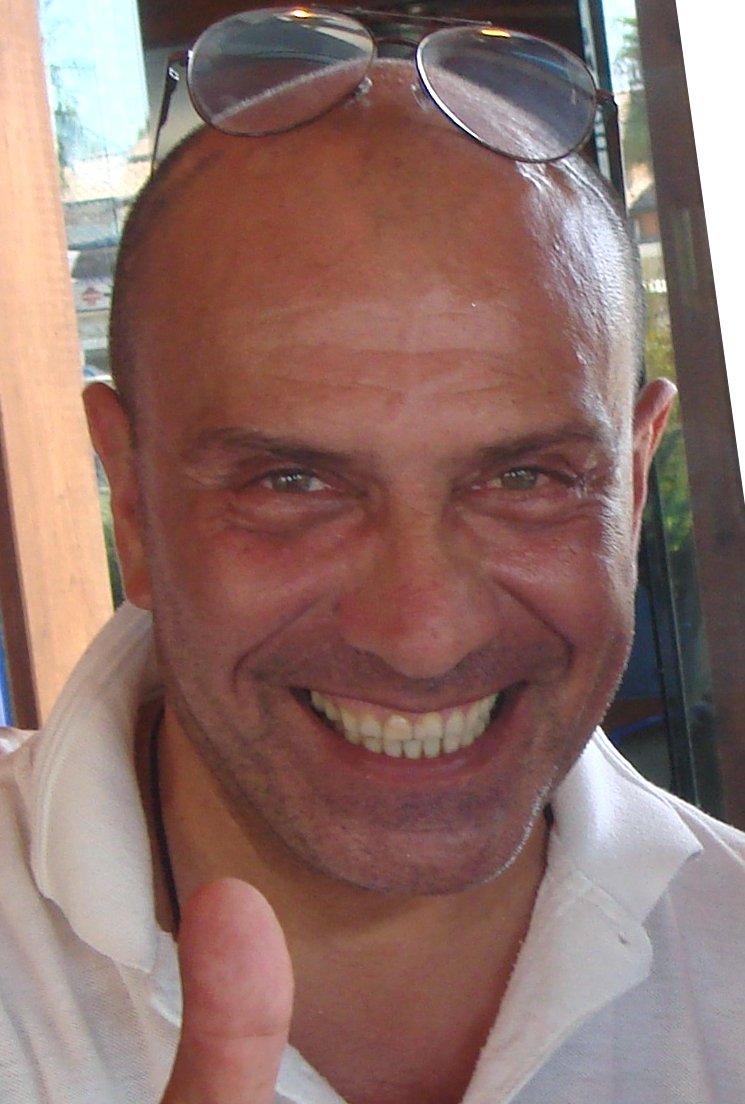 Oscar Di Maio backdrop