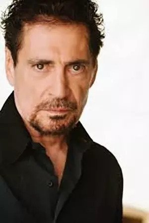 Daniel Faraldo backdrop