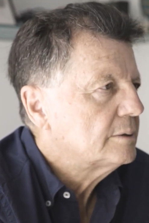 Alfonso Rojo backdrop