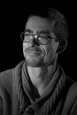 Maxime Rignol backdrop