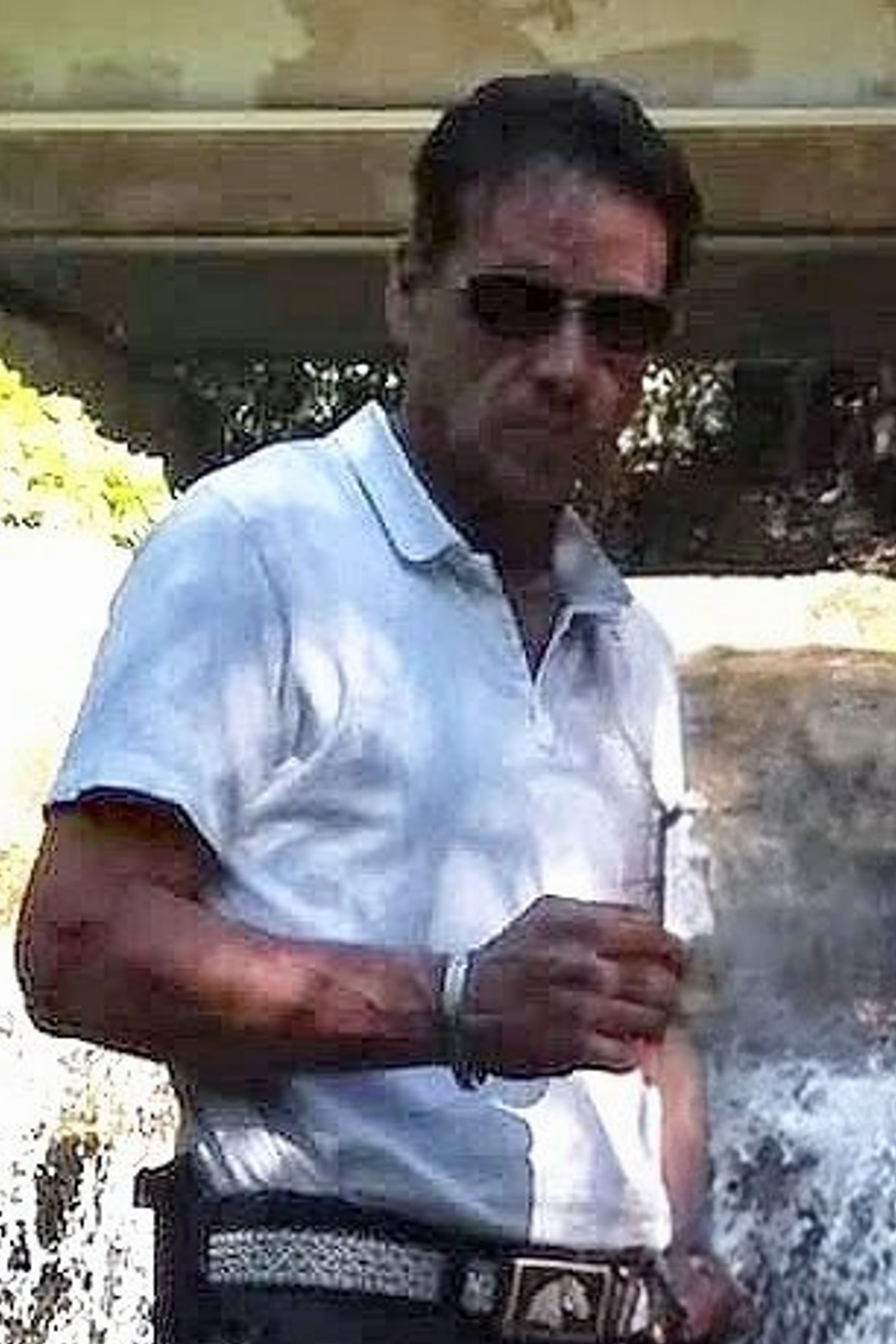 Luis Arellano backdrop