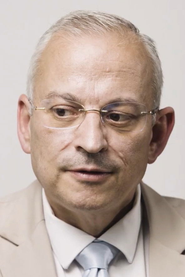 Javier María Pérez-Roldán Suanzes-Carpegna backdrop