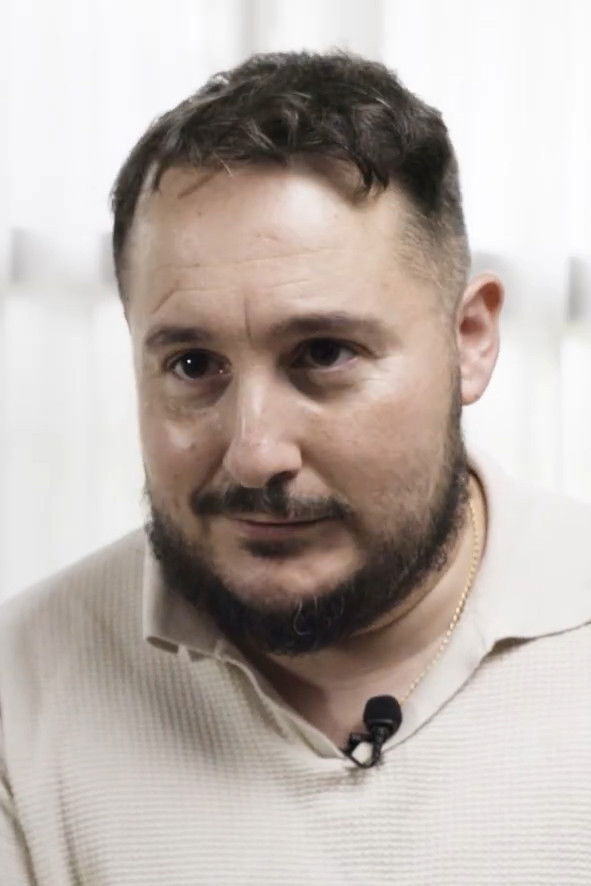 Joan Guirado backdrop