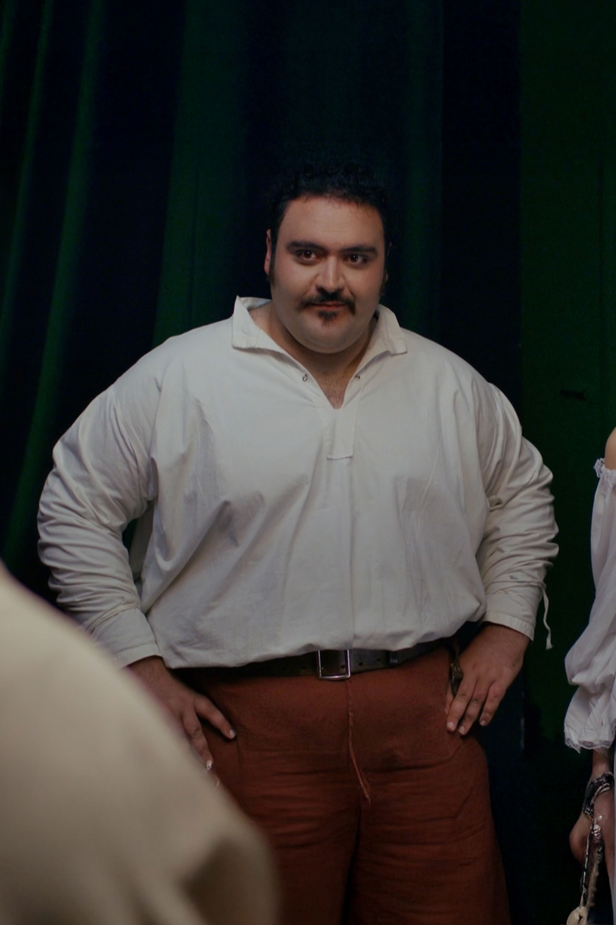 Moreno Vallo backdrop