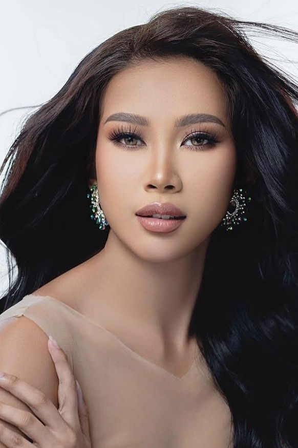 Jana Cuervo backdrop