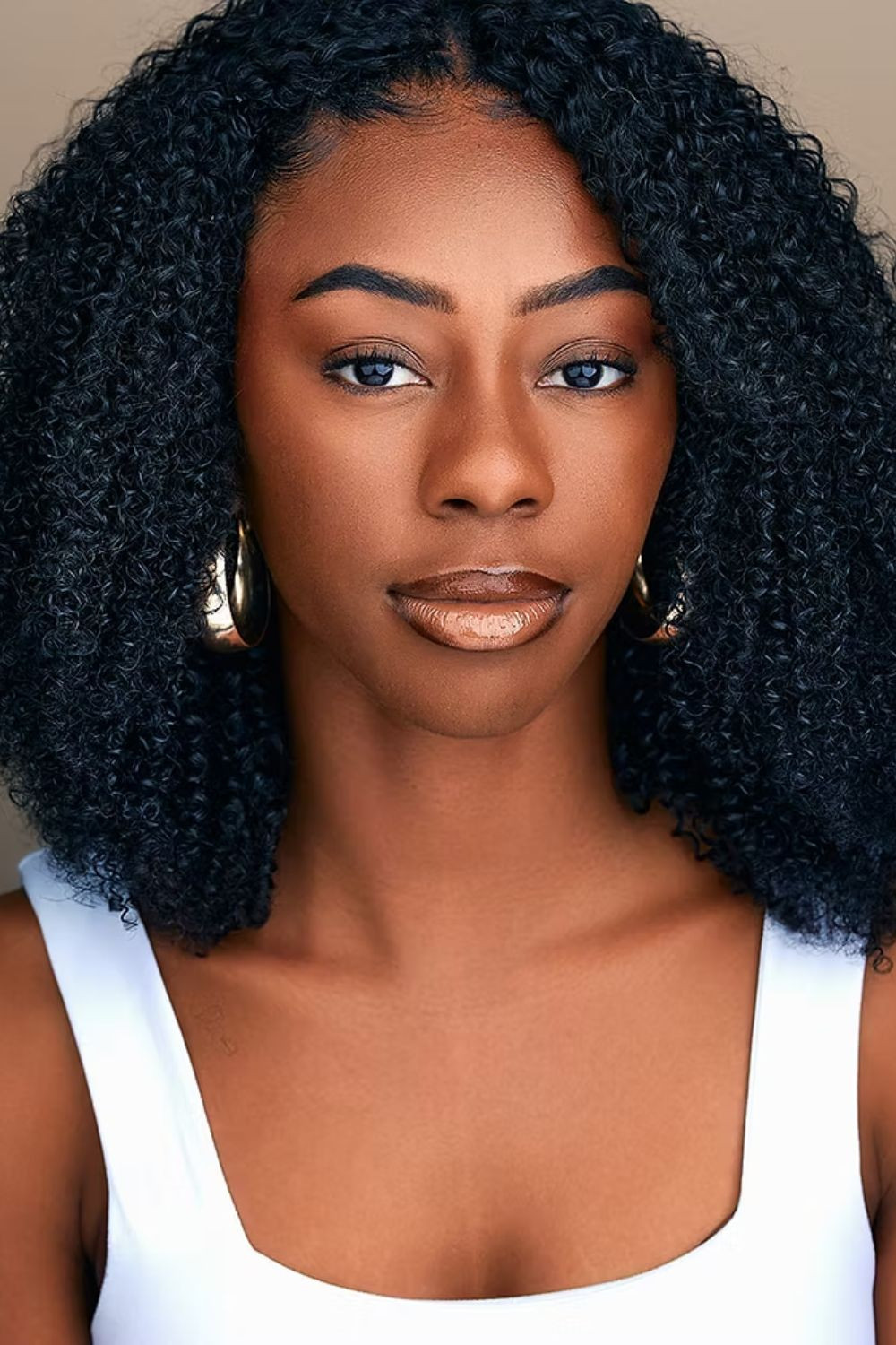 Donna Fondjo backdrop