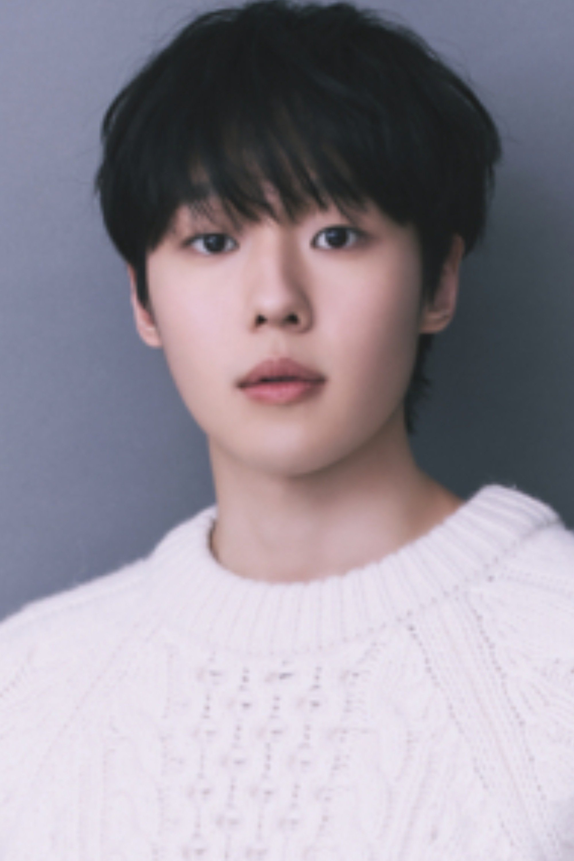 You Hyun-soo backdrop