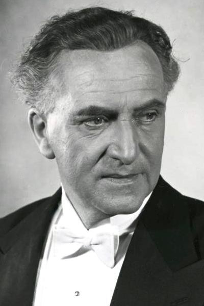 Aage Fønss backdrop