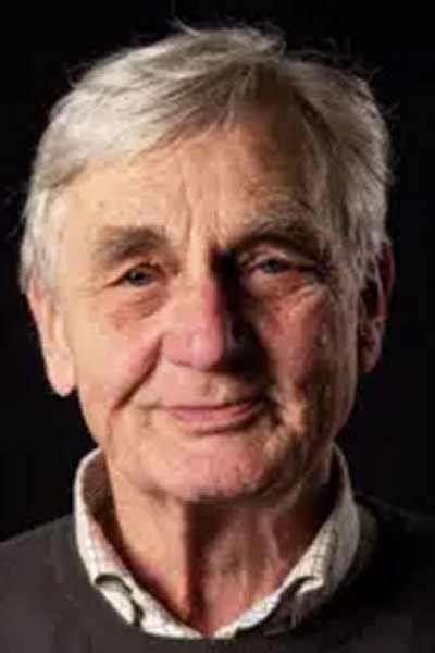 Michael Lindvad backdrop