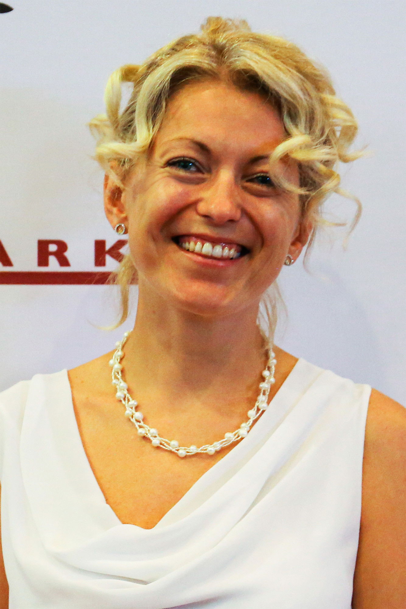 Viola Zasowska backdrop