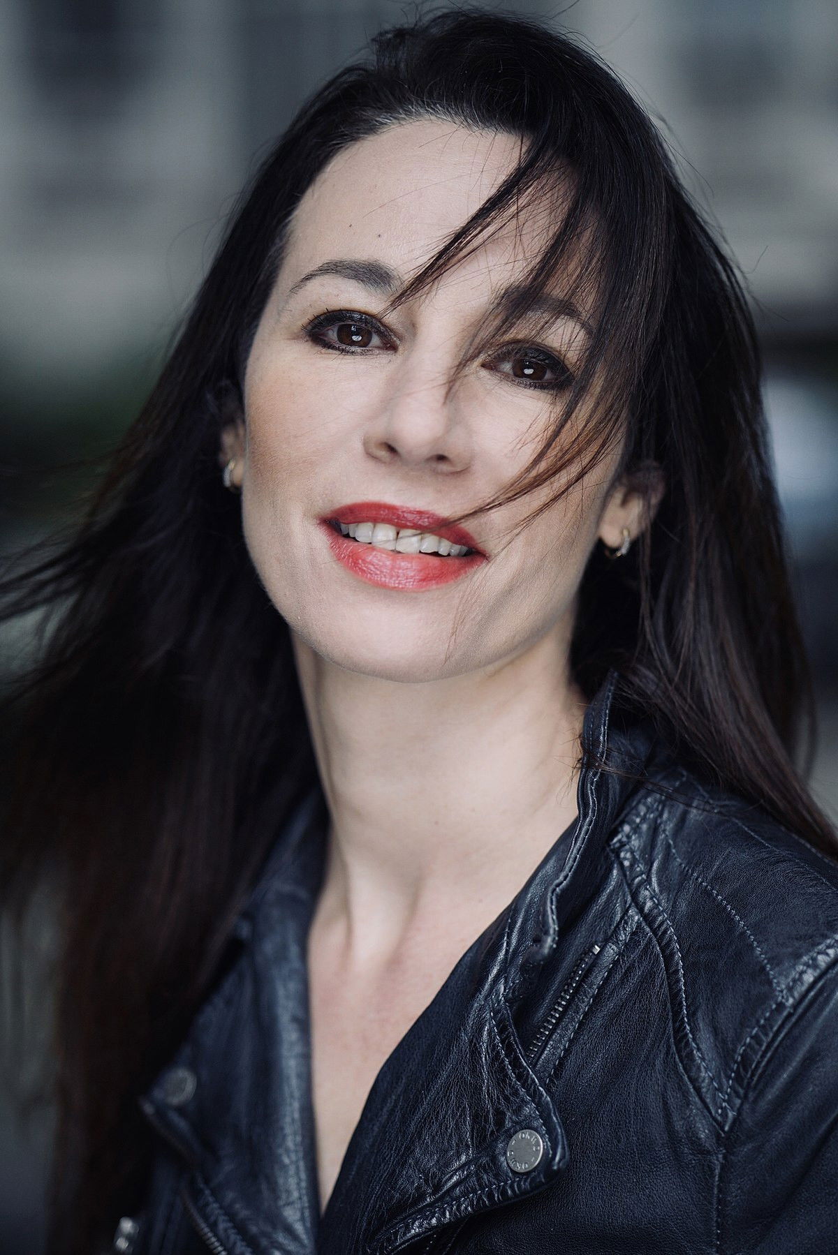 Isabelle Le Nouvel backdrop