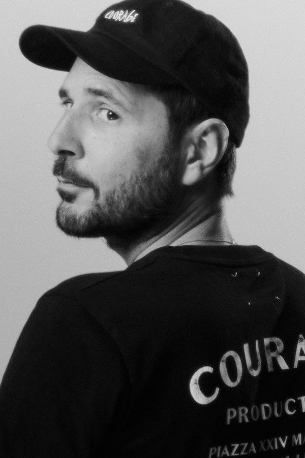 Davide Caselli backdrop