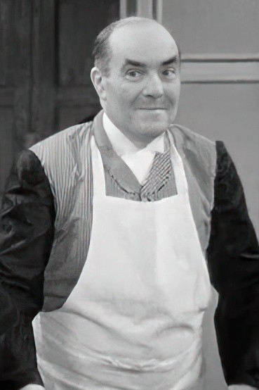 Louis Kerly backdrop