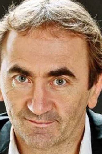 Jean-Jacques Vanier backdrop