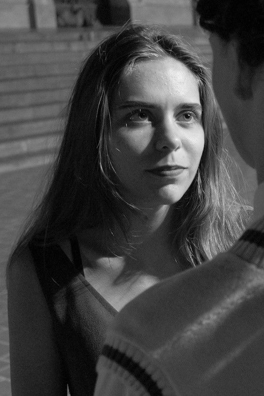 Mila Palowska backdrop