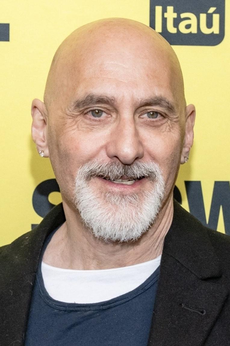 Xhef Robinov backdrop