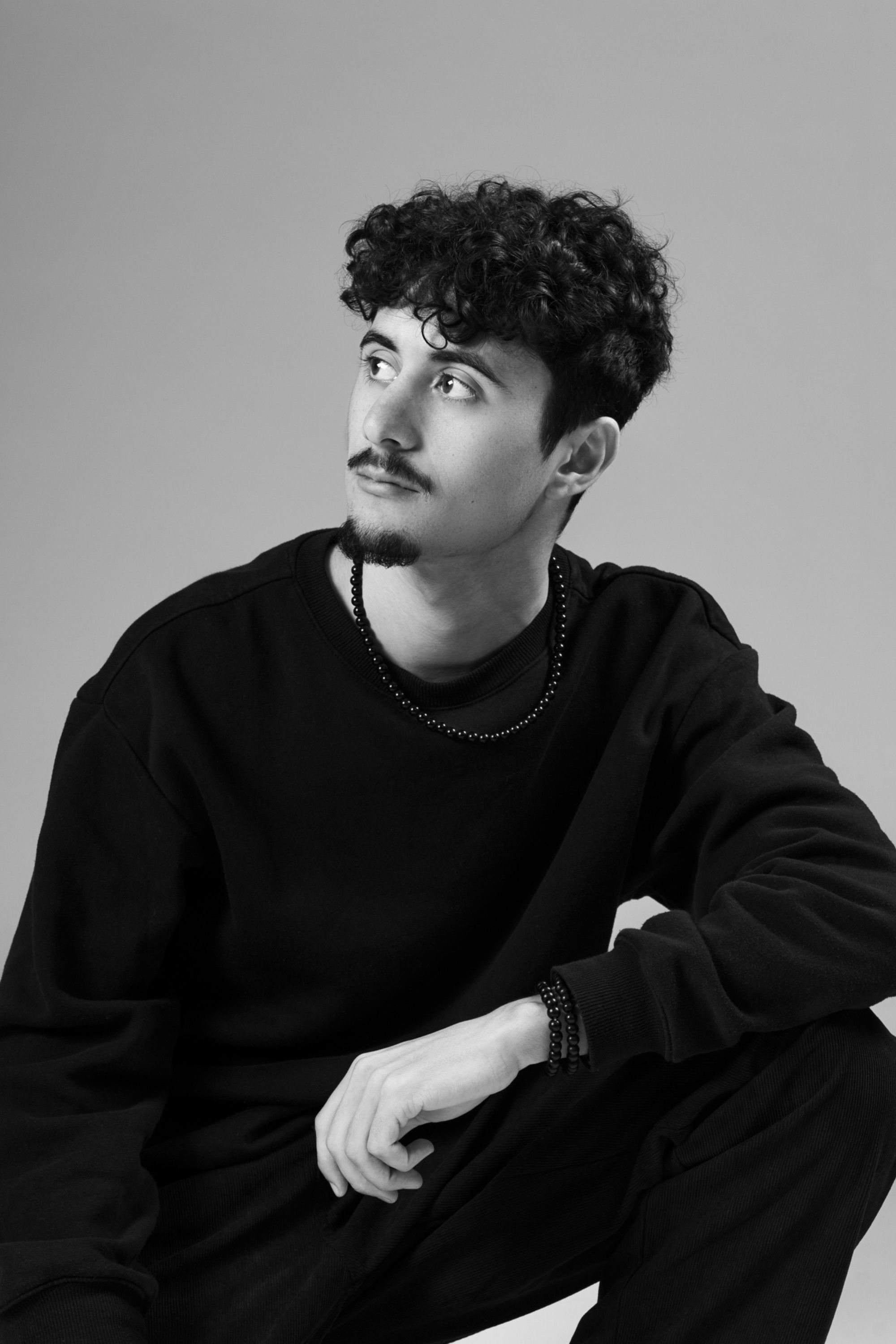 Mathéo Roux backdrop