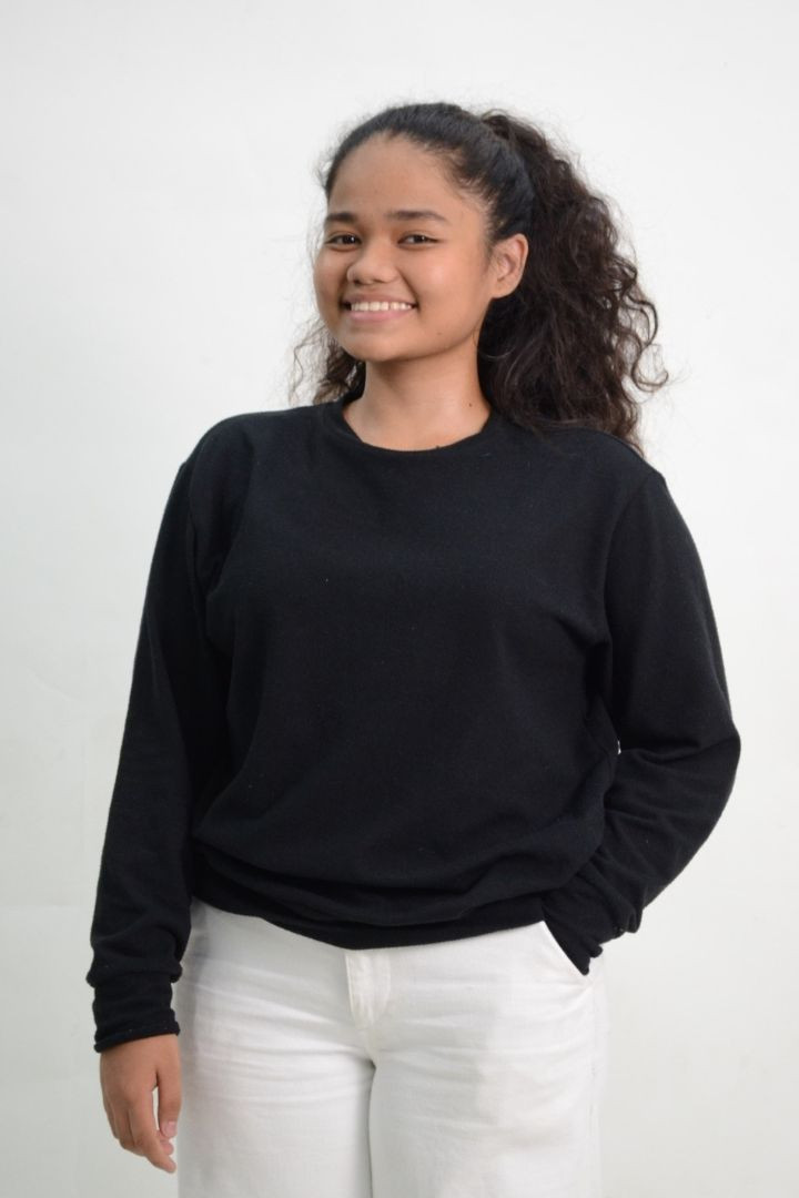 Irish Lu Pimentel backdrop