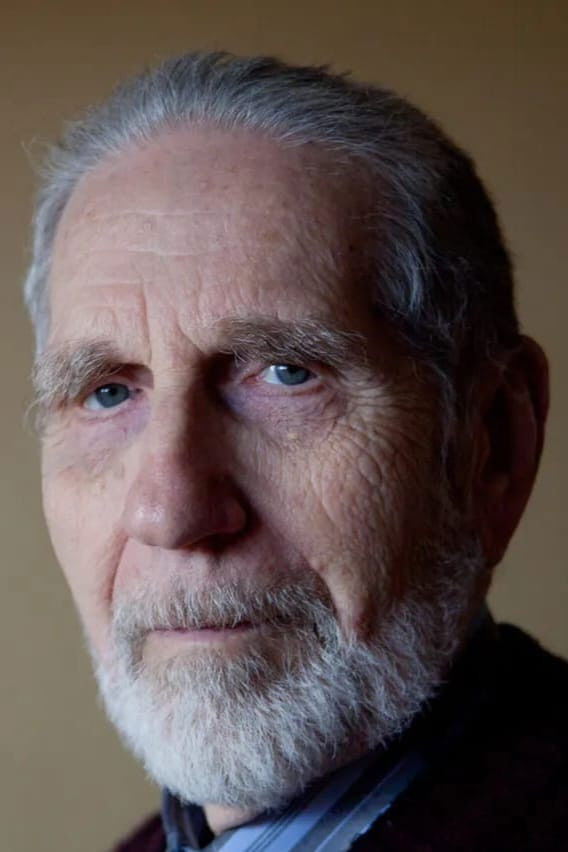 Enore Zaffiri backdrop