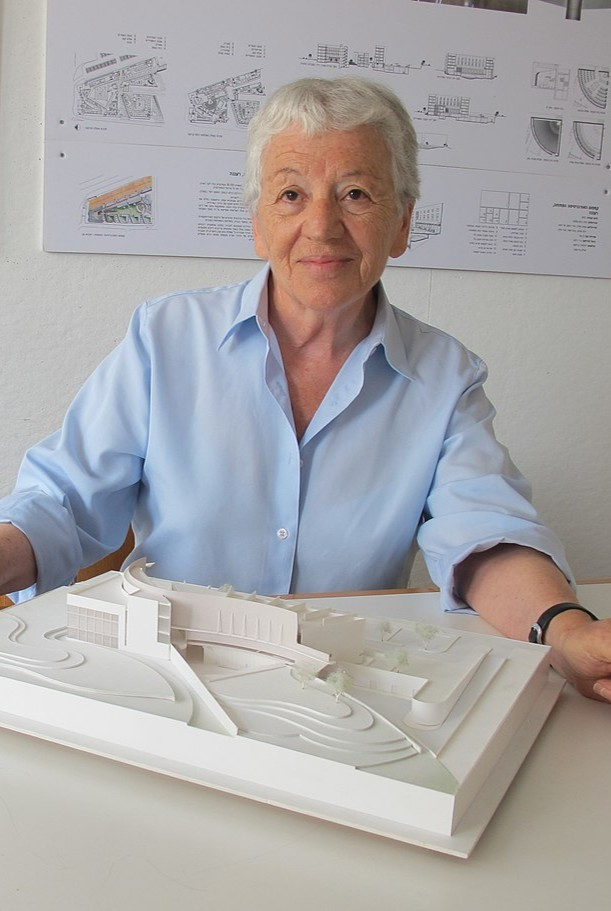 Ada Karmi-Melamede backdrop