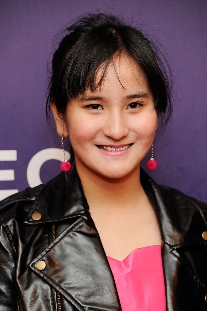 Ella Guevara backdrop