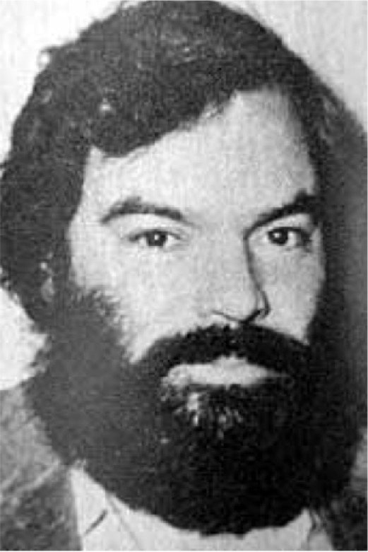 Gonzalo Martínez Ortega backdrop