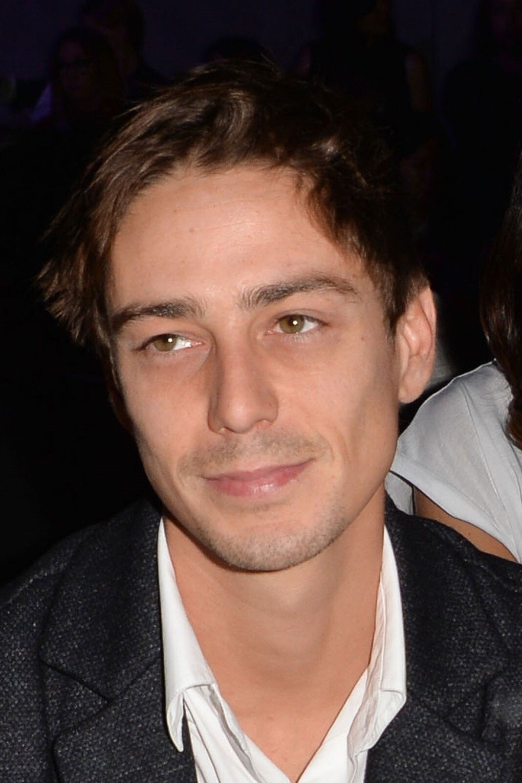 Adrien Jolivet backdrop