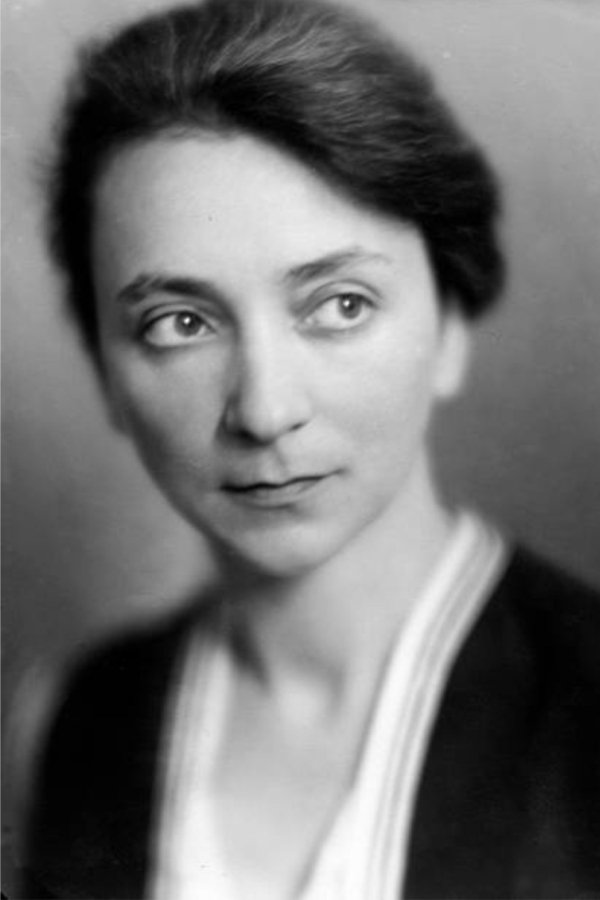 Leontine Sagan backdrop