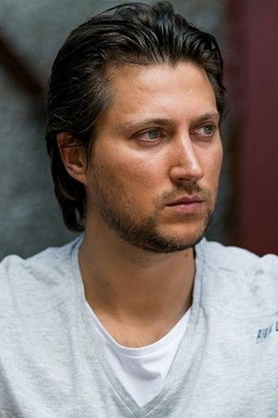 Artemiy Tsvigun backdrop