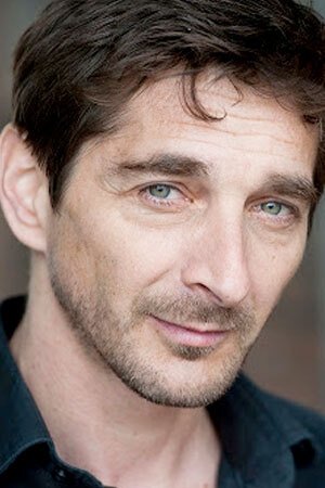 Erwan Creignou backdrop