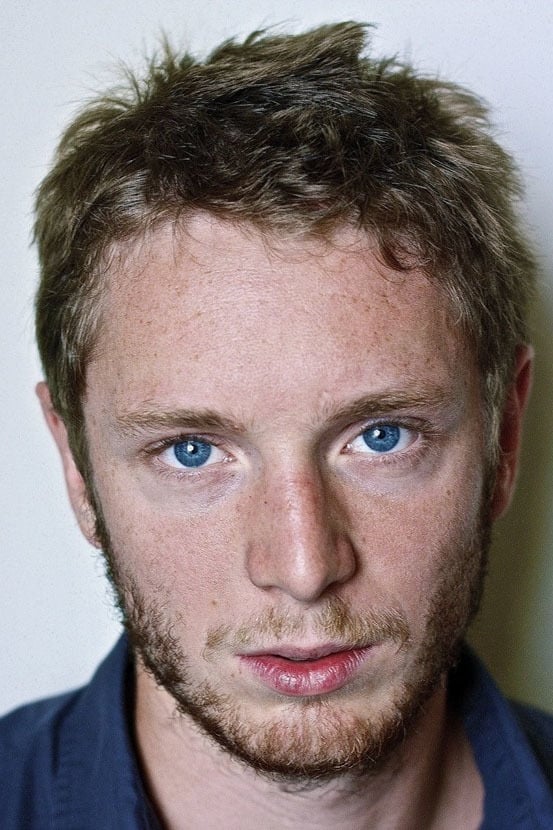 Julien Bouanich backdrop