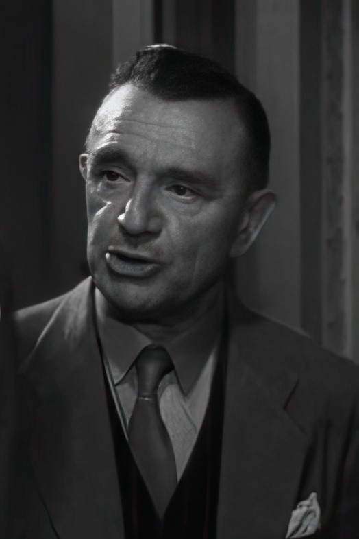 Arthur Devère backdrop