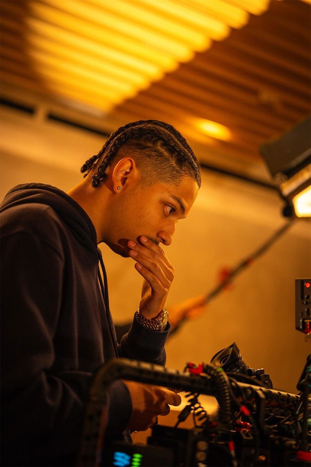 Sebastian Fabres backdrop