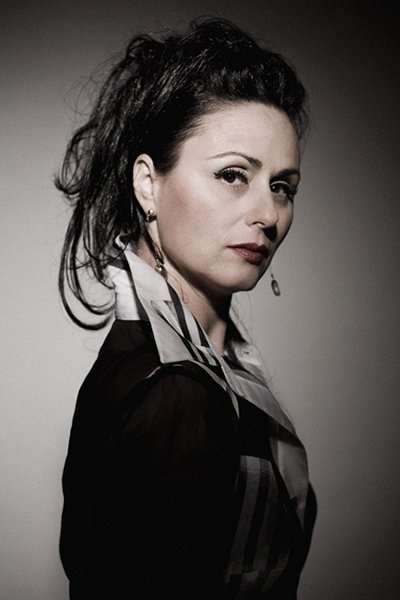 Hana Azoulay-Hasfari backdrop