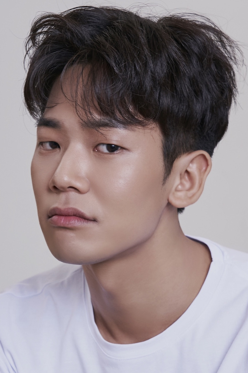 Kim Young-hoon backdrop