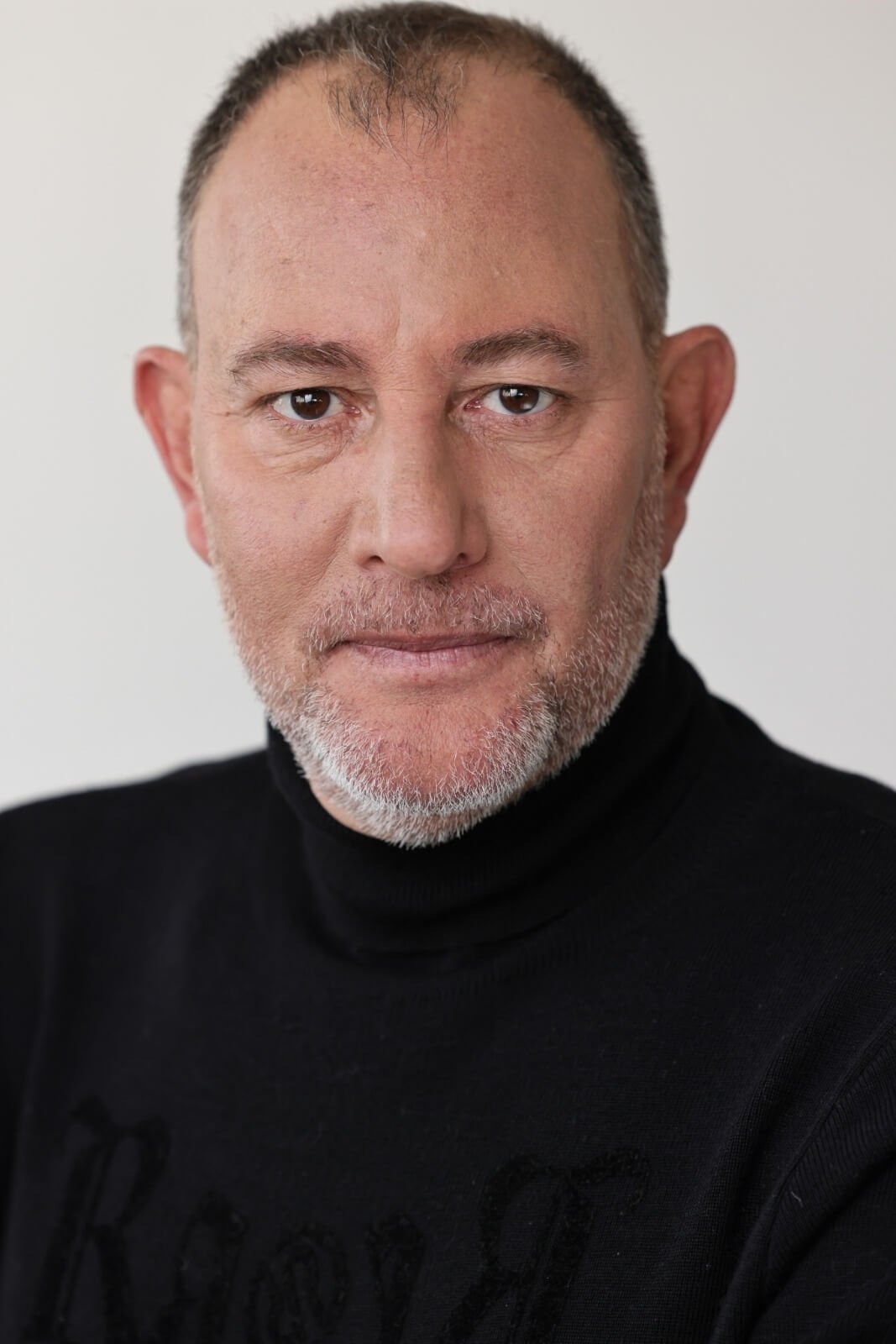 Hajm Zanati backdrop