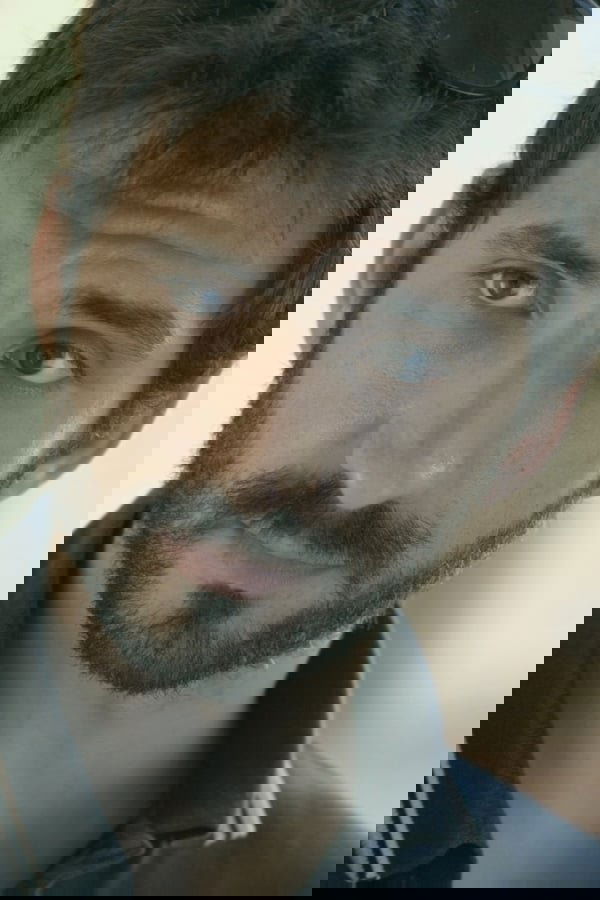 Francesko Turbanti backdrop