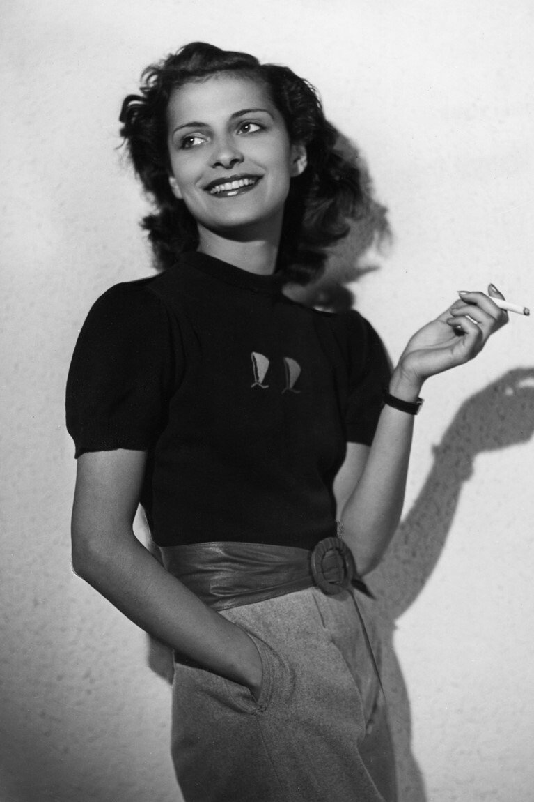 Andrée Debar backdrop