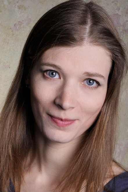 Darya Kosynkina backdrop