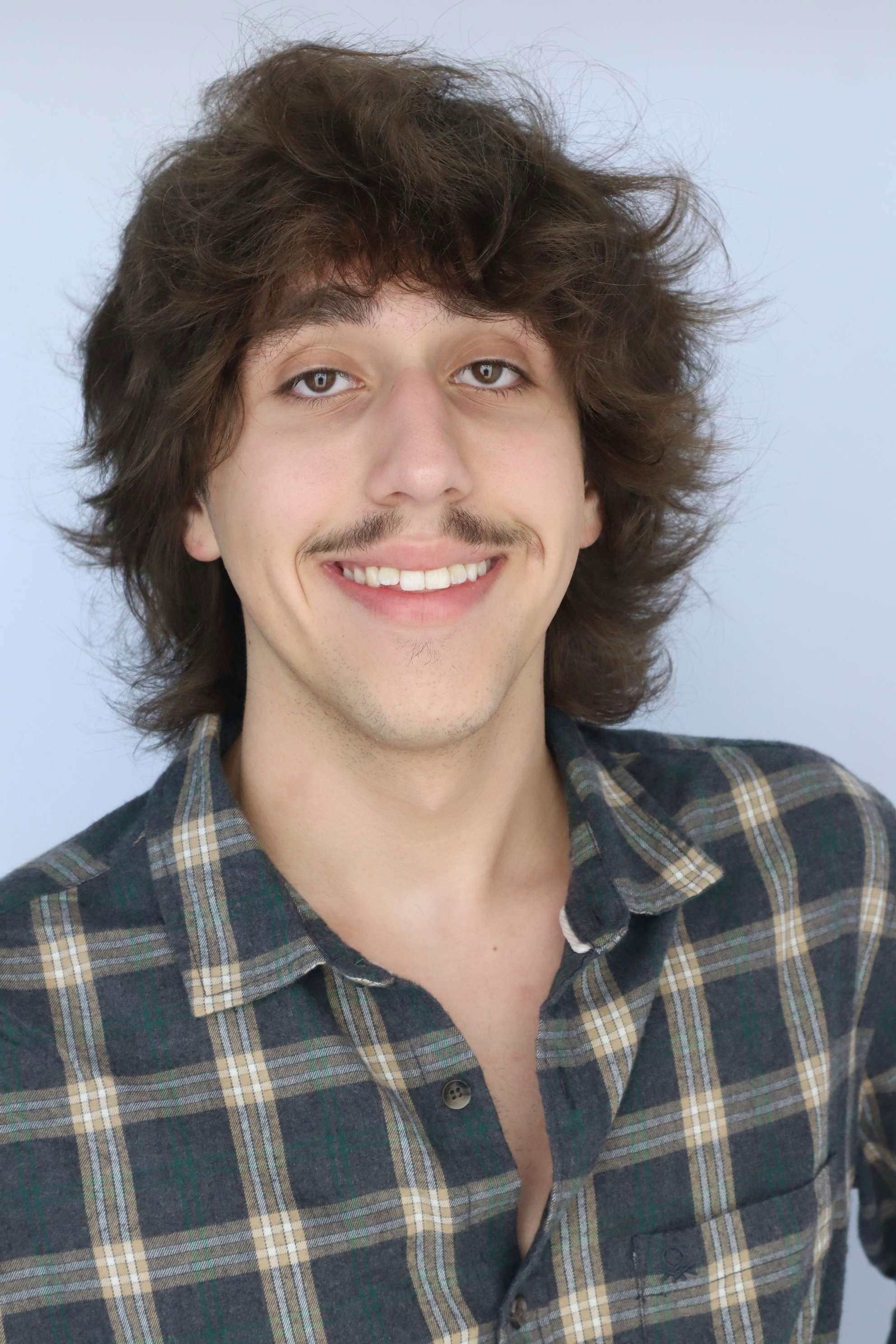 Nicholas Eryk Żaczek backdrop