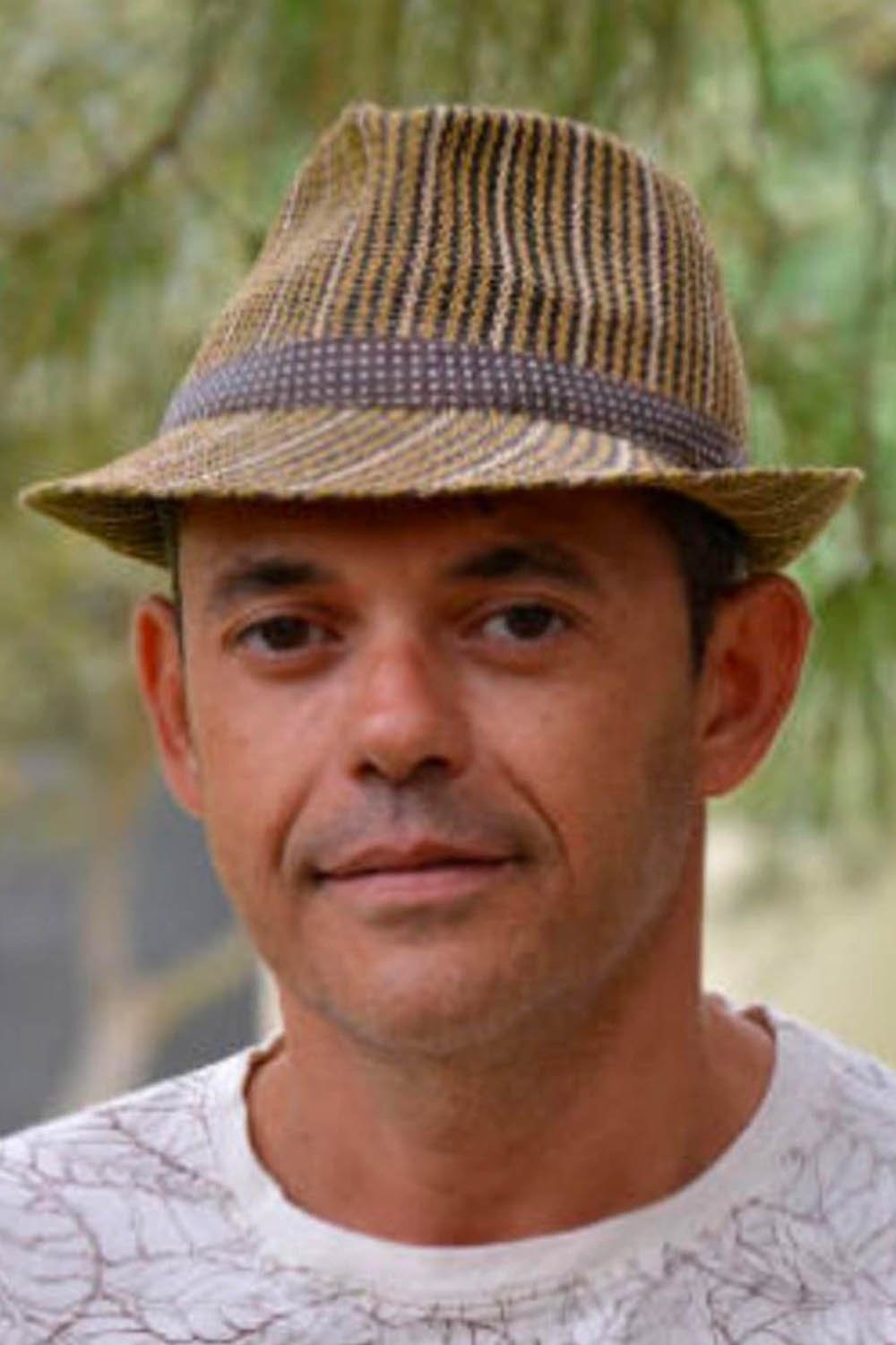 Antonio Aloy backdrop