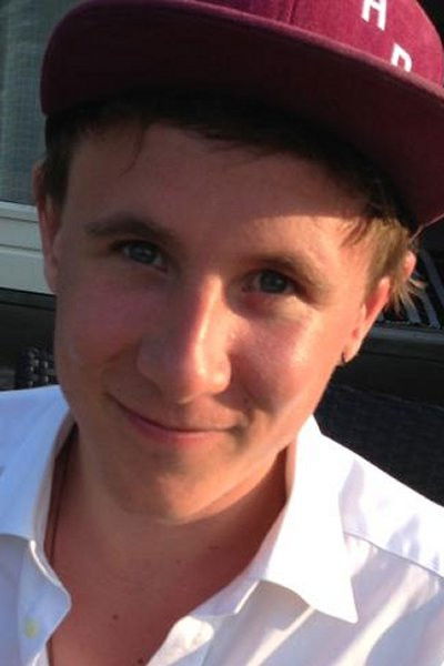 Mikkel Konyher backdrop