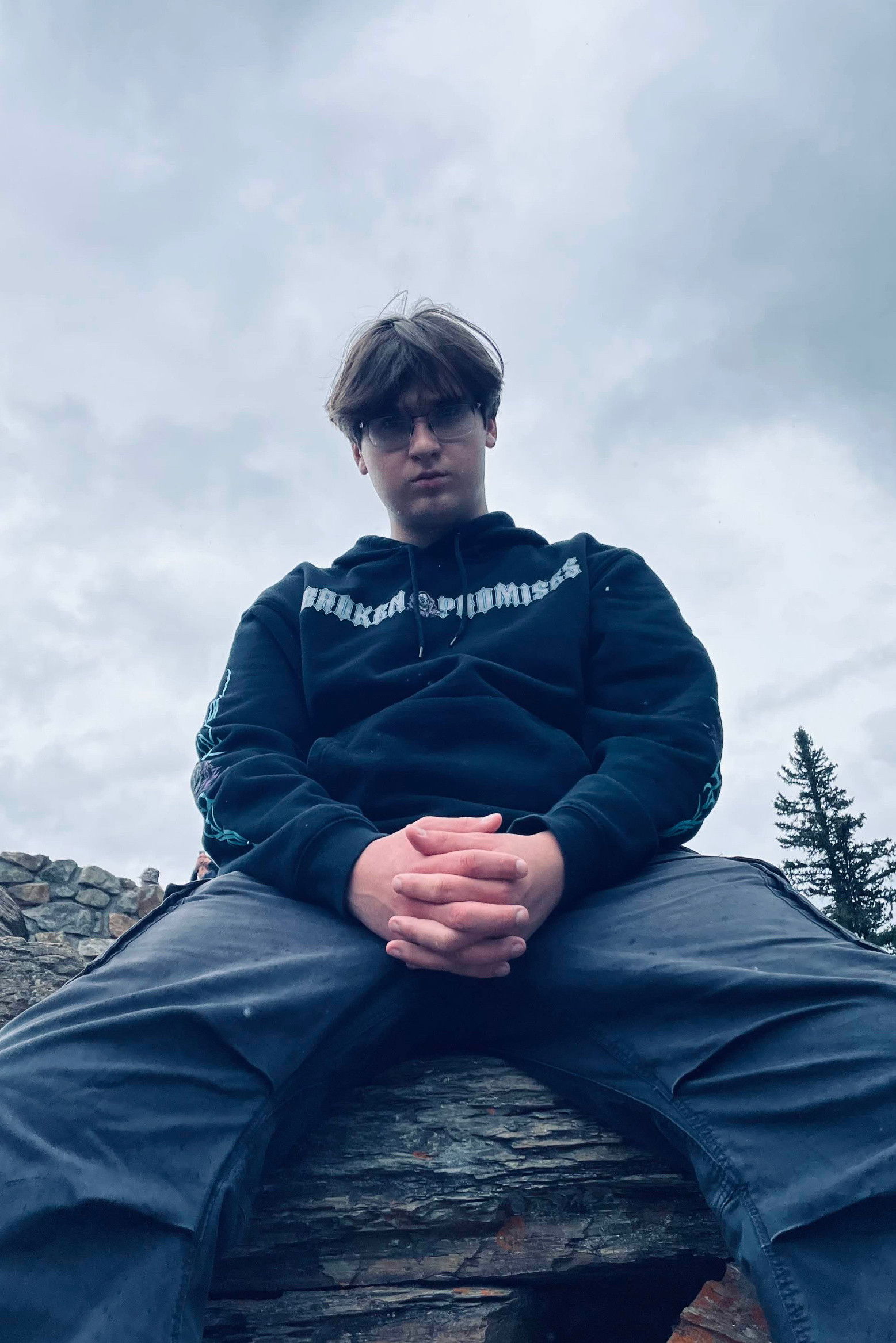 Leon Vilder backdrop