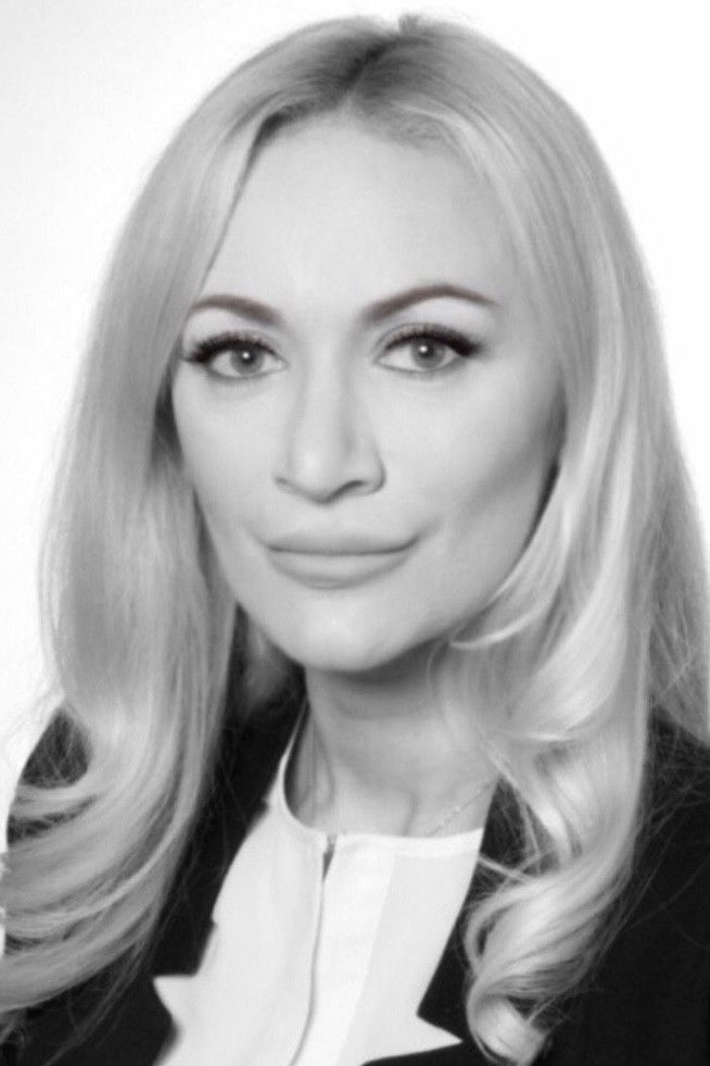 Elena Gruschka backdrop