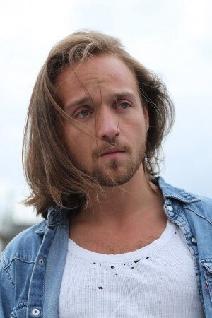 Egon Di Mateo backdrop