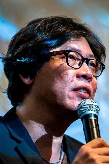 Park Chan-kyong backdrop