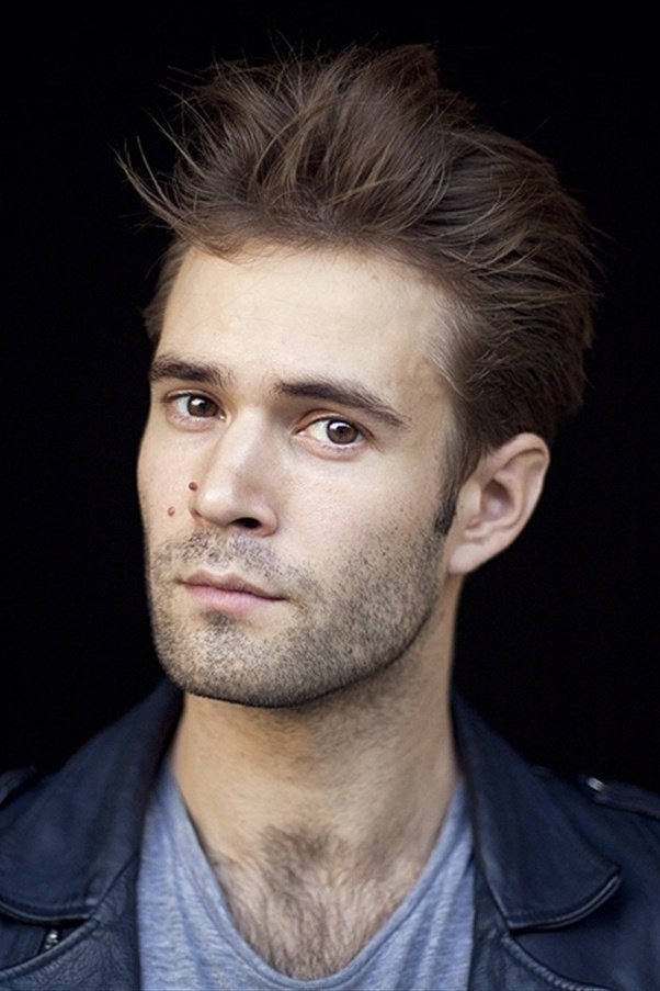 Robin Causse backdrop