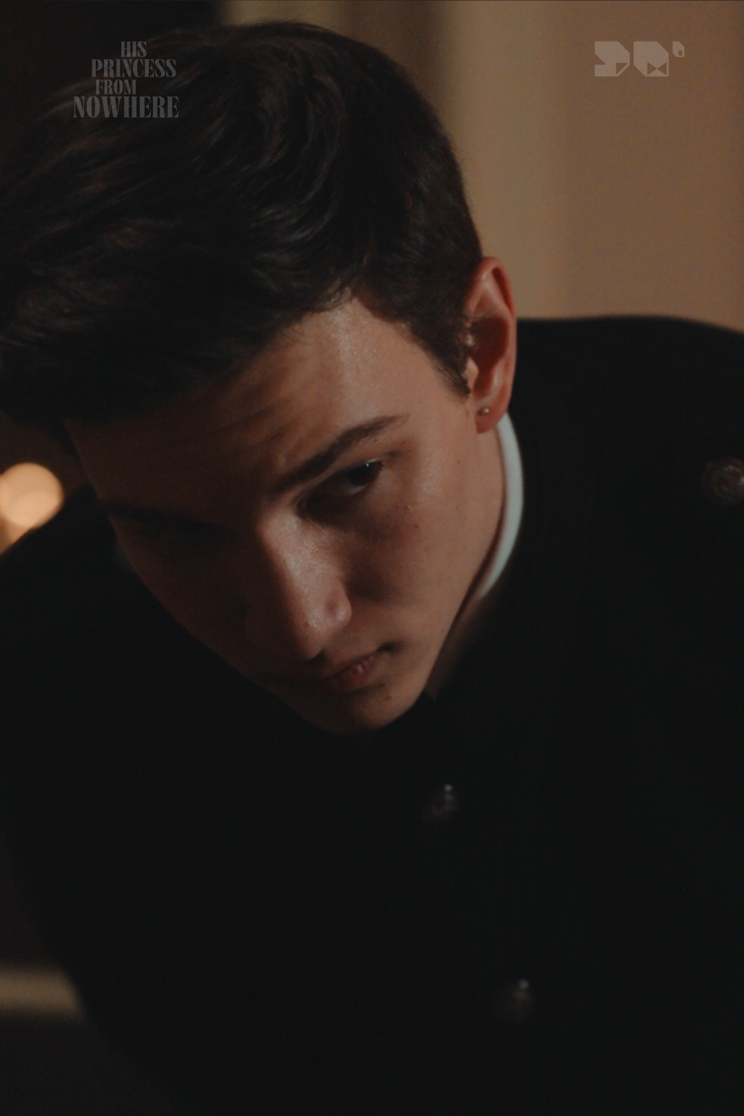 Anton Tomikhin backdrop